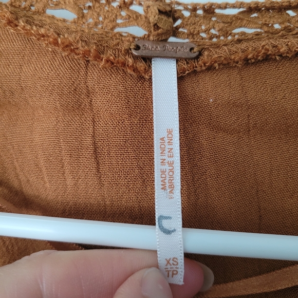 Free People Top Meet Me Halfway Lace Oversized Button Front Size XS Boho - Picture 3 of 10